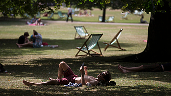 Великобритания преживява рекордно горещ септемврийски период като температурите за пети