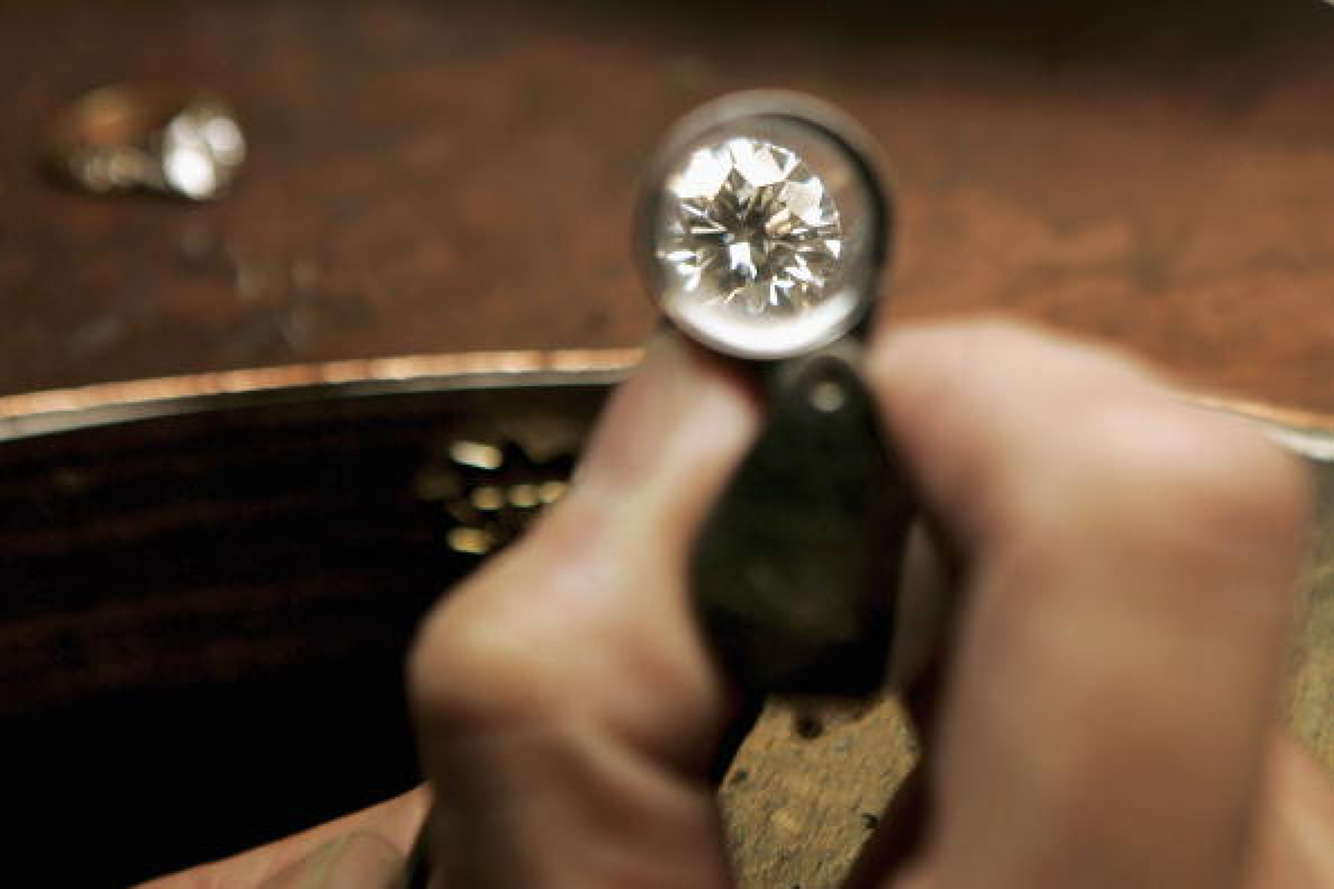 Страните от Г-7 търсят схема за проследяване на произхода на руските диаманти