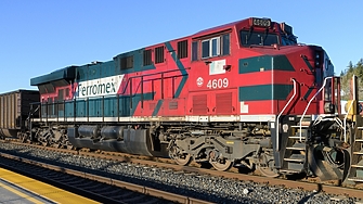 Най големият железопътен оператор в Мексико Ferromex спря товарните влакове по