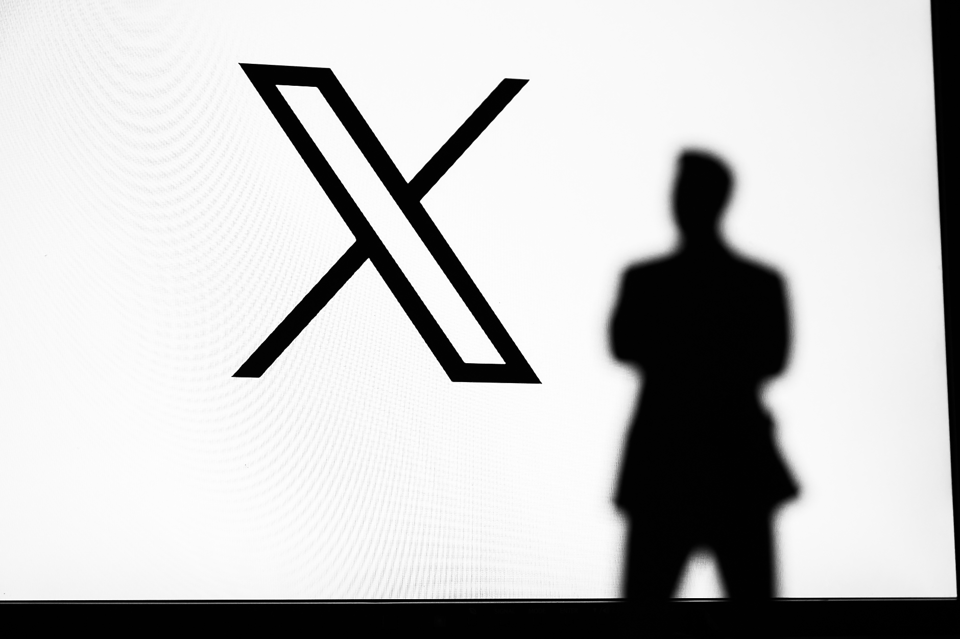 Символът на неизвестното: Защо буквата X стана най-мистериозната