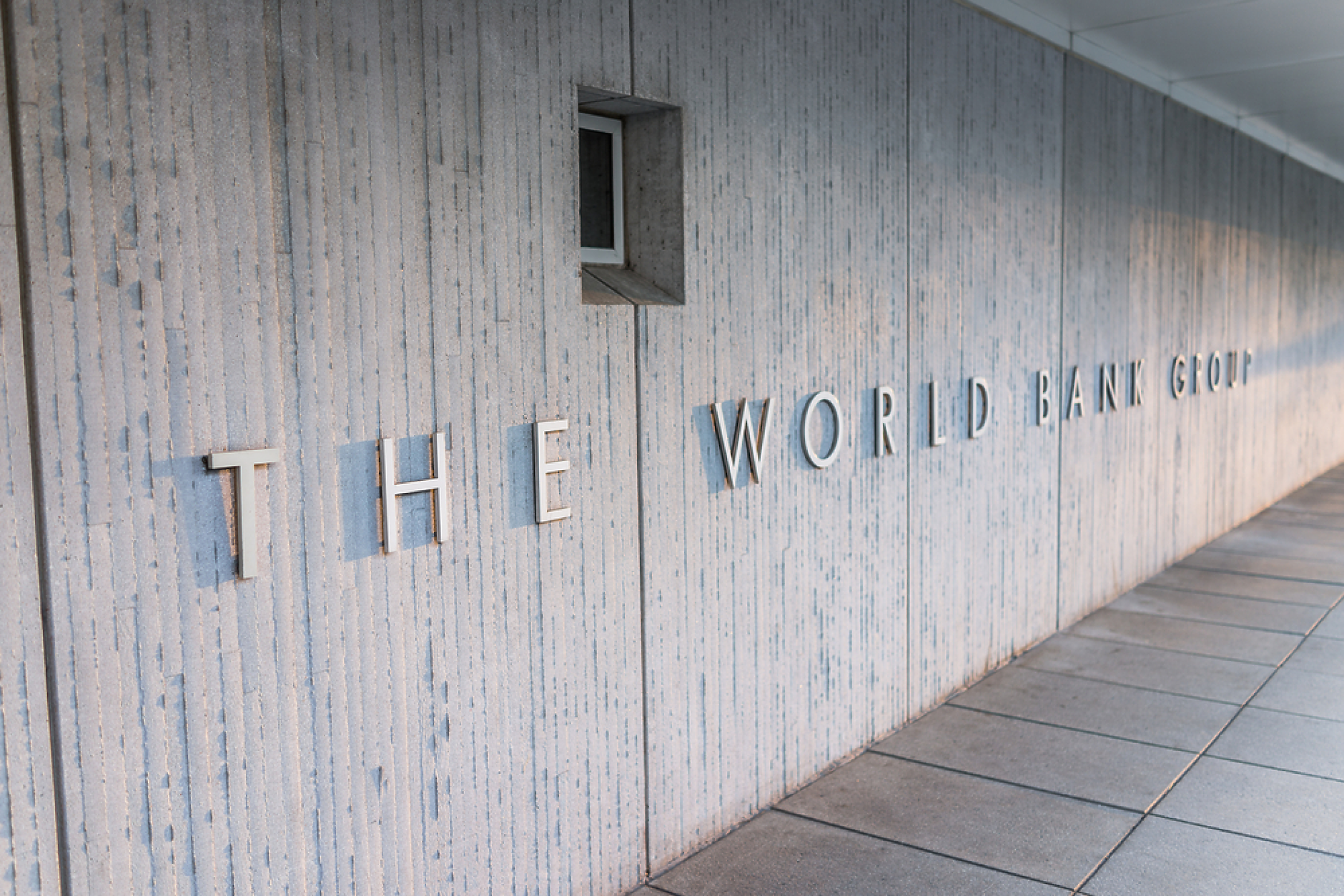 Financial Times: На срещата Г-20 САЩ ще вкара в  борбата си с Китай и Световната банка