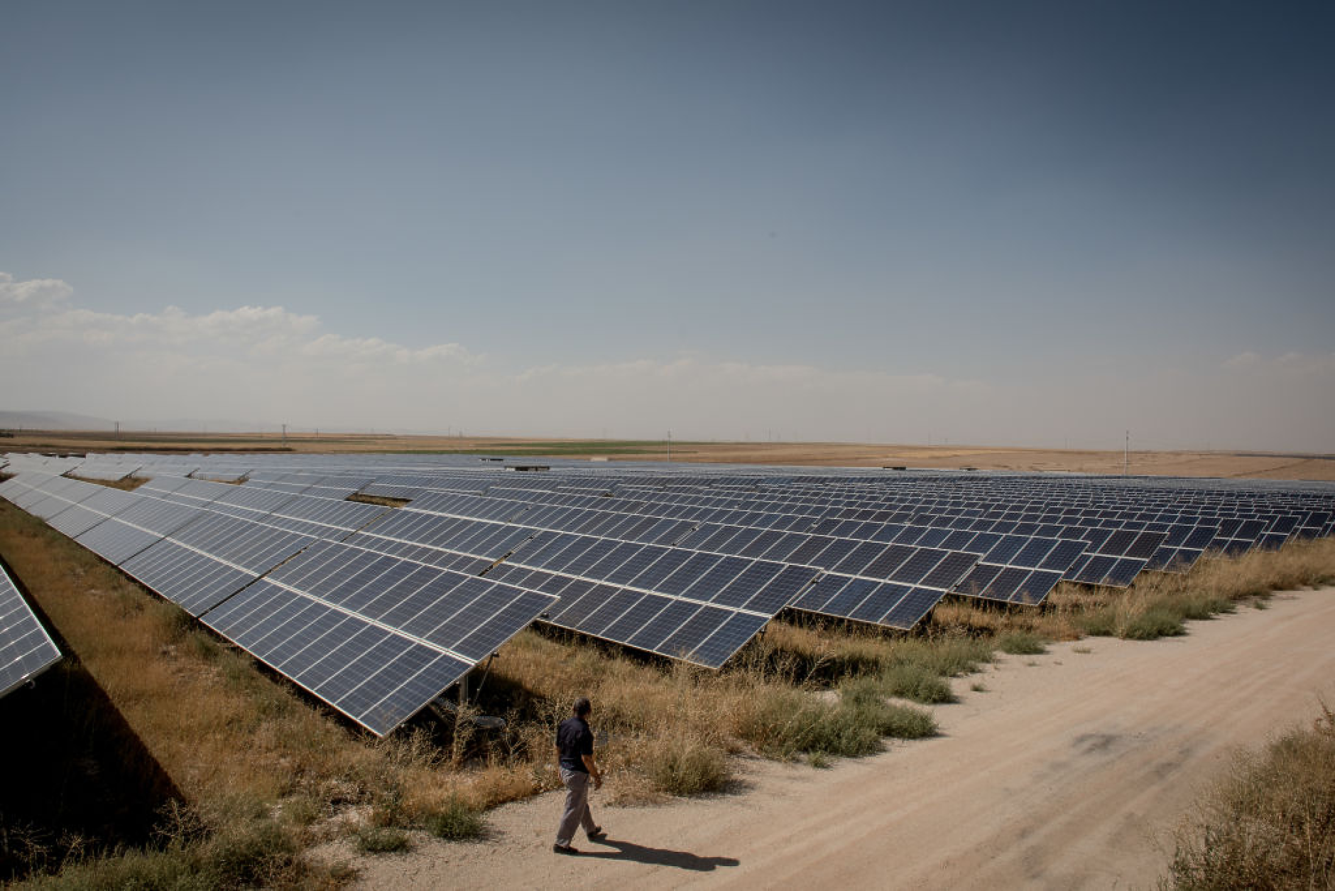 Европейската соларна индустрия предупреди политиците да не налагат тарифи върху вноса