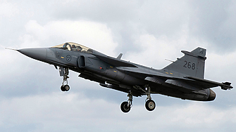 Швеция обвърза членството си в НАТО с доставка на бойни самолети на