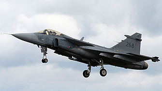 Швеция отряза Украйна за самолети Gripen, чака уреждане на членството си в НАТО