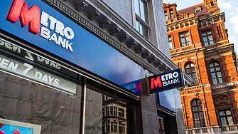 Акциите на британския кредитор Метро Банк Metro Bank поевтиняха драстично
