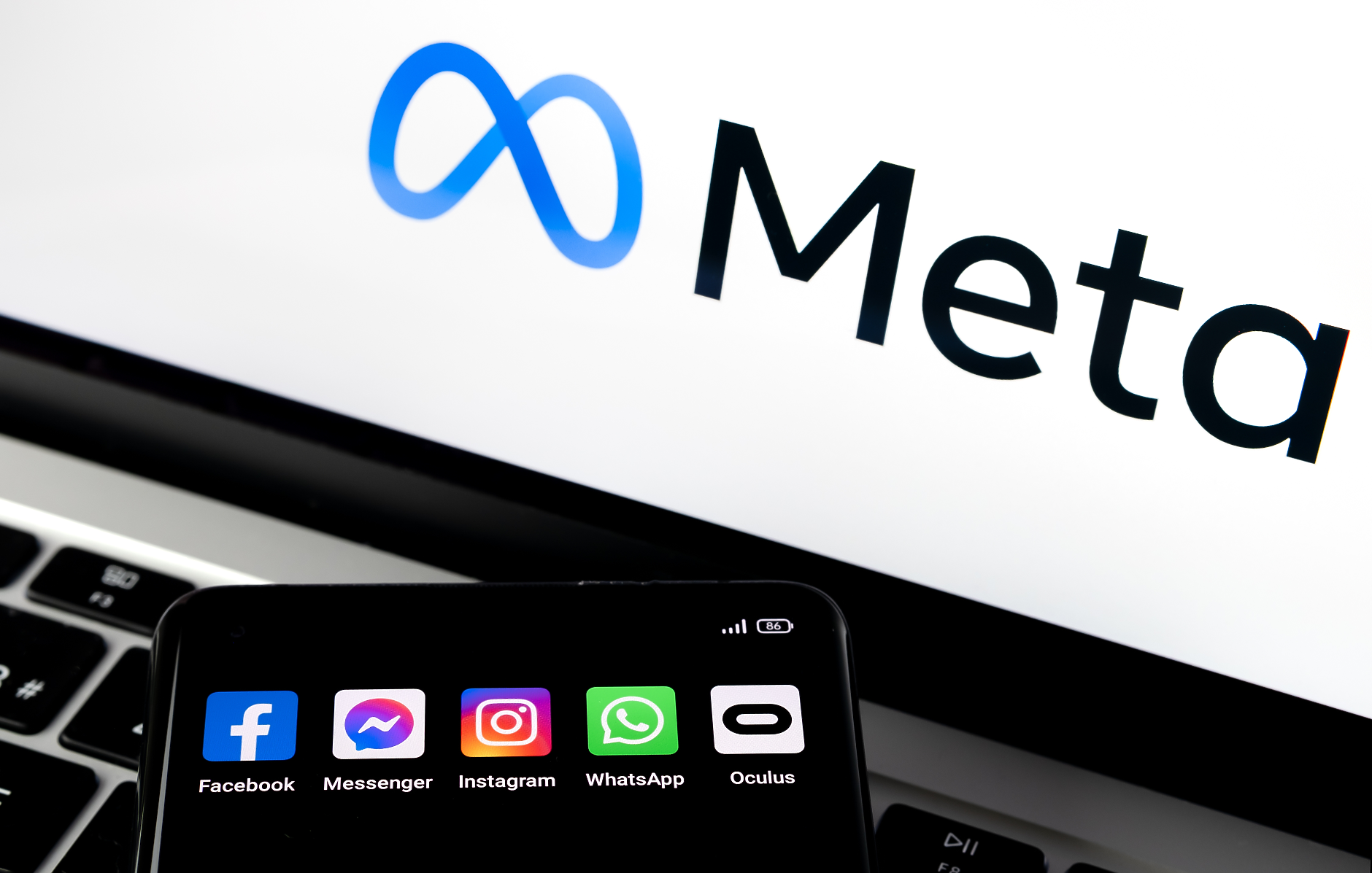 Meta представи чатбот с изкуствен интелект за Instagram, Facebook и WhatsApp