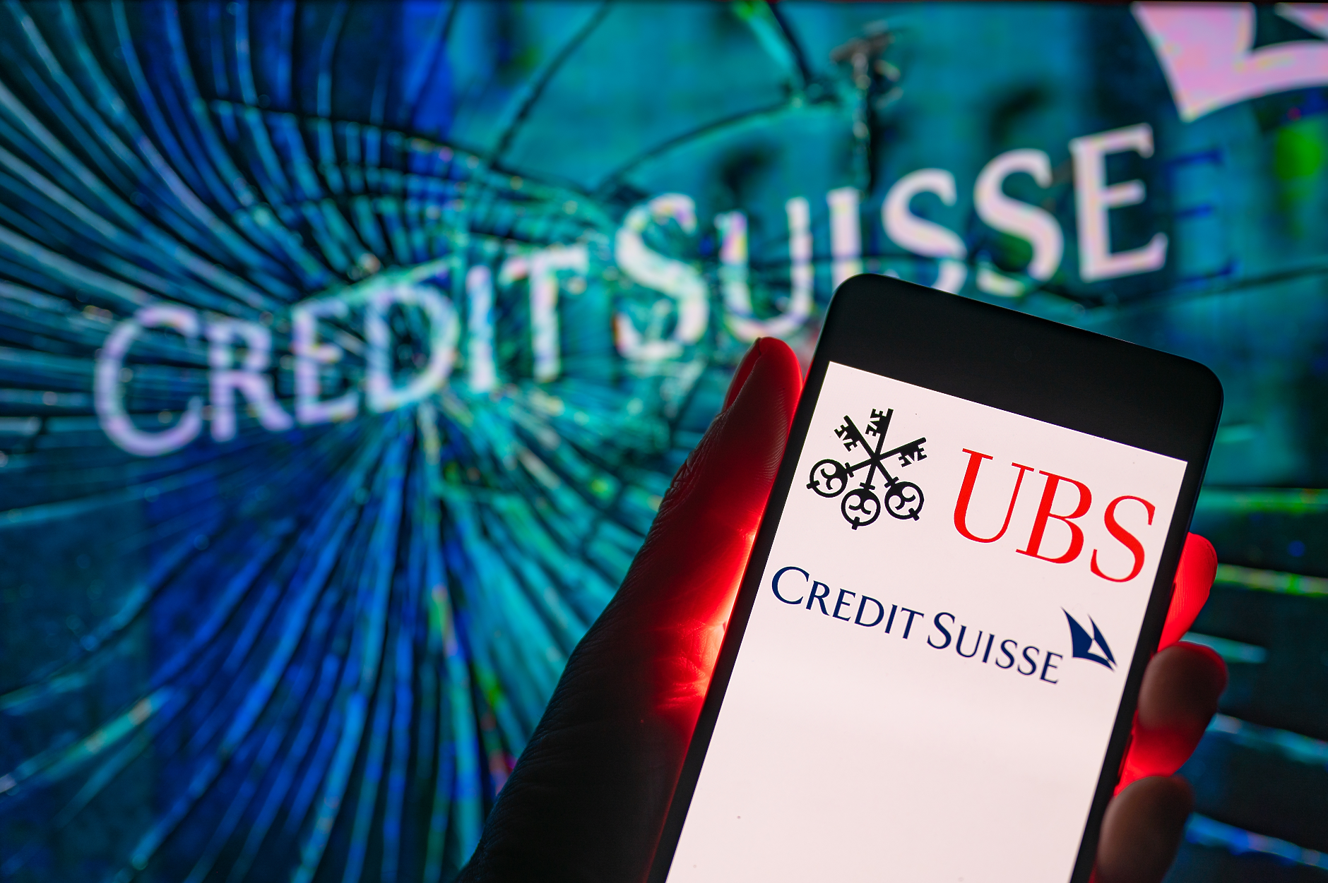 UBS се надява на връщане на част от средствата, изтеглени от Credit Suisse