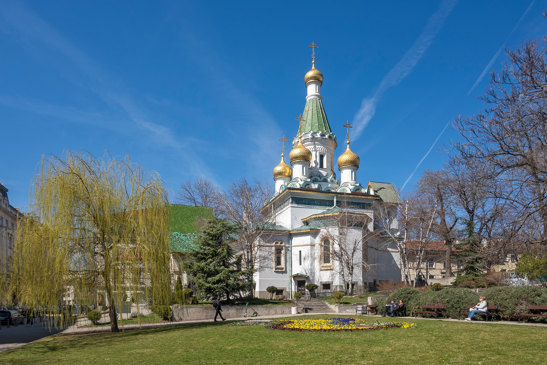 Борисов, Петков, Пеевски и Мирчев подадоха сигнал до Сарафов за собствеността на руската църква