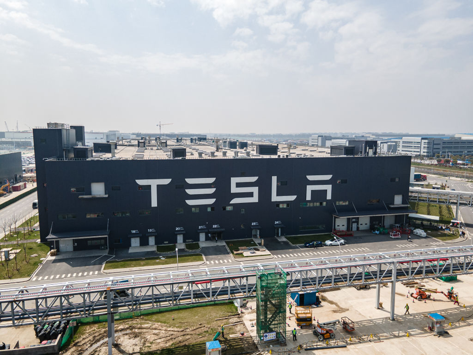 ЕС вдигна мерника на произведени в Китай коли на Tesla