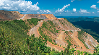 На фона на опасенията за недостиг на суровината Елаците Мед обяви