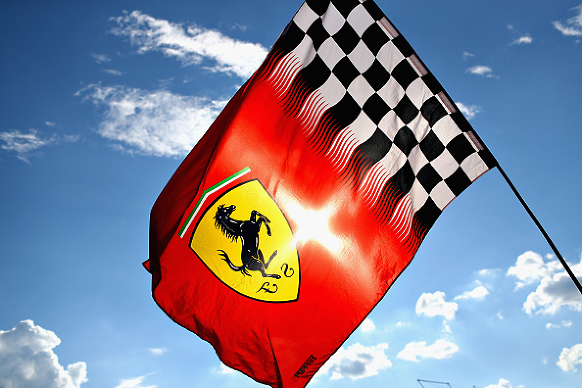 Ferrari започва да приема плащания и в криптовалути