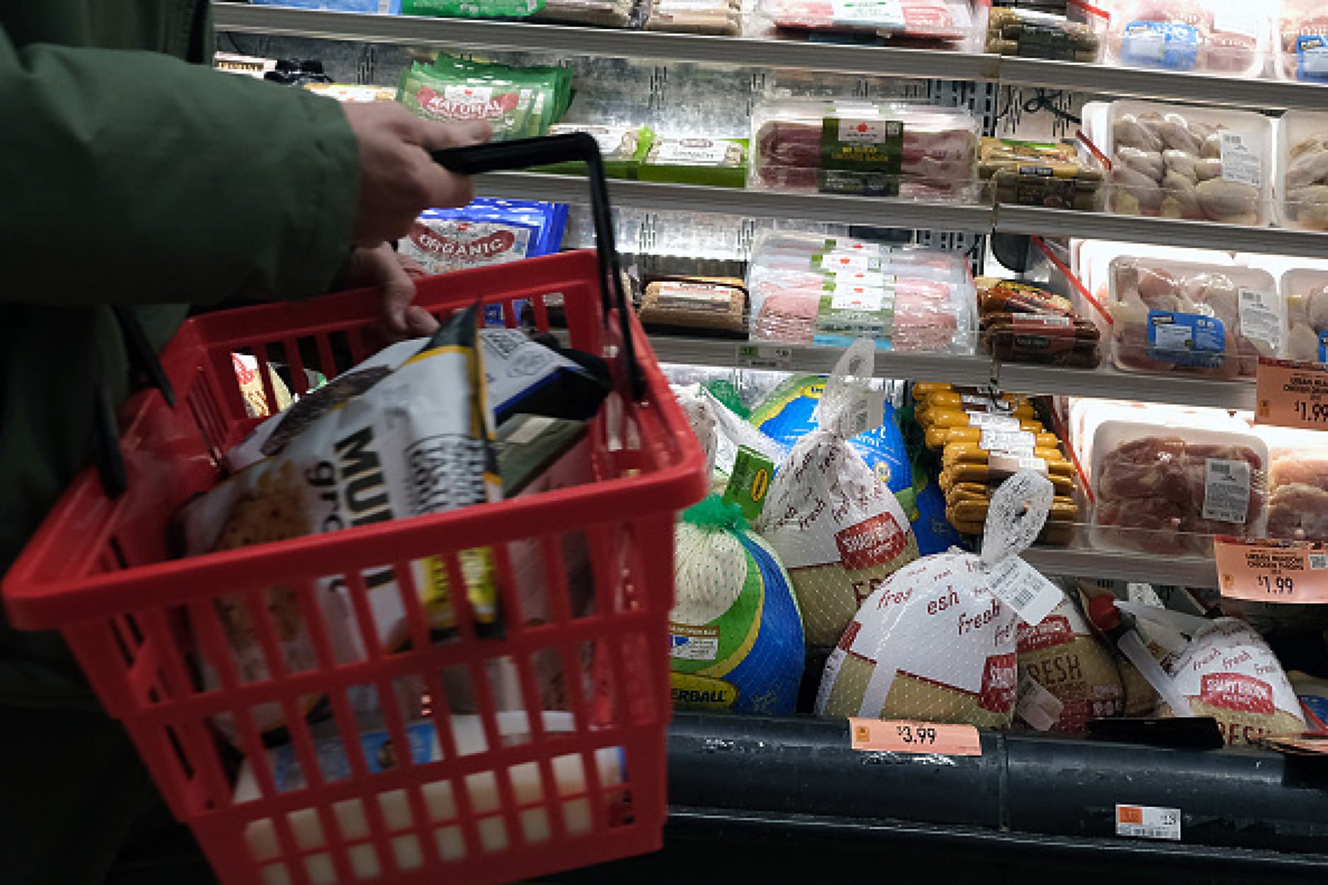 Цените на основни храни в Турция падат с 50% след призив на Ердоган