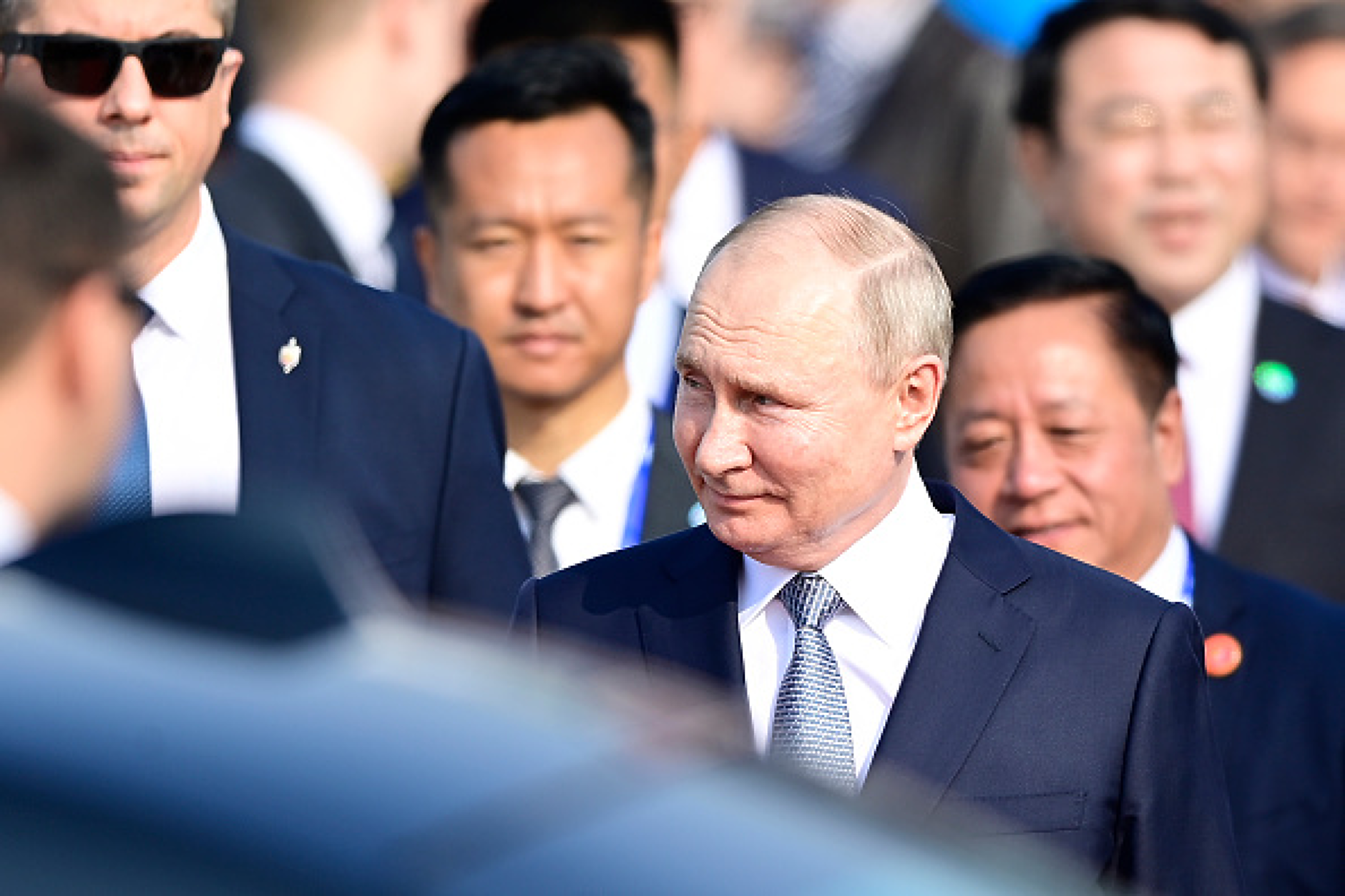 Путин пристигна в Пекин при скъпия си приятел Си 