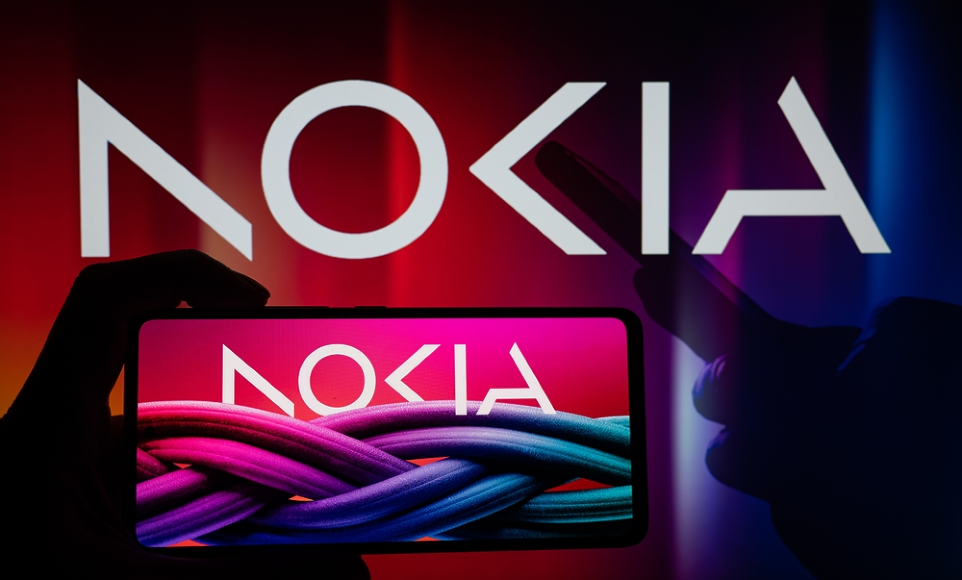 Nokia ще съкрати до 14 хил. служители, следвайки рязък спад на продажбите