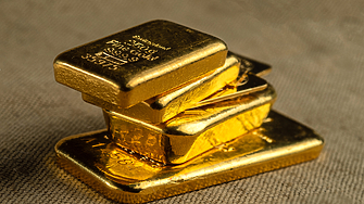  Цената на златото се повиши рязко днес на фона на новините за