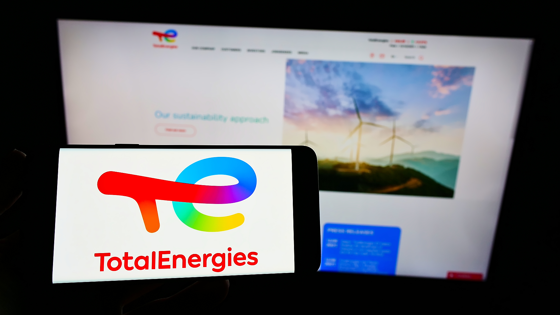 Катар и TotalEnergies подписаха 27-годишен договор за доставки на газ за Франция