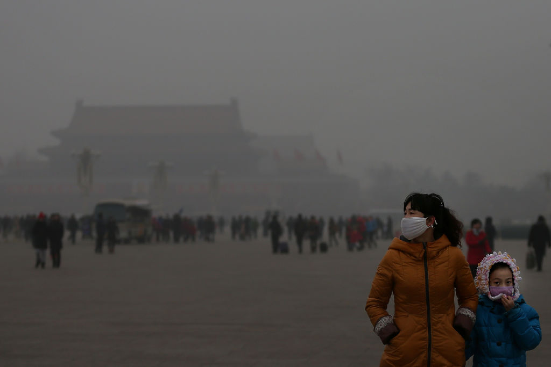 Климатичният „Параграф–22“: Намаляването на замърсяването на въздуха затопля планетата