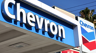 Chevron преговаря за договори за доставка на втечнен природен газ LNG