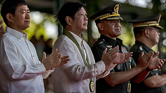 Едуардо Аньо: Филипинските военни остават верни на президента
