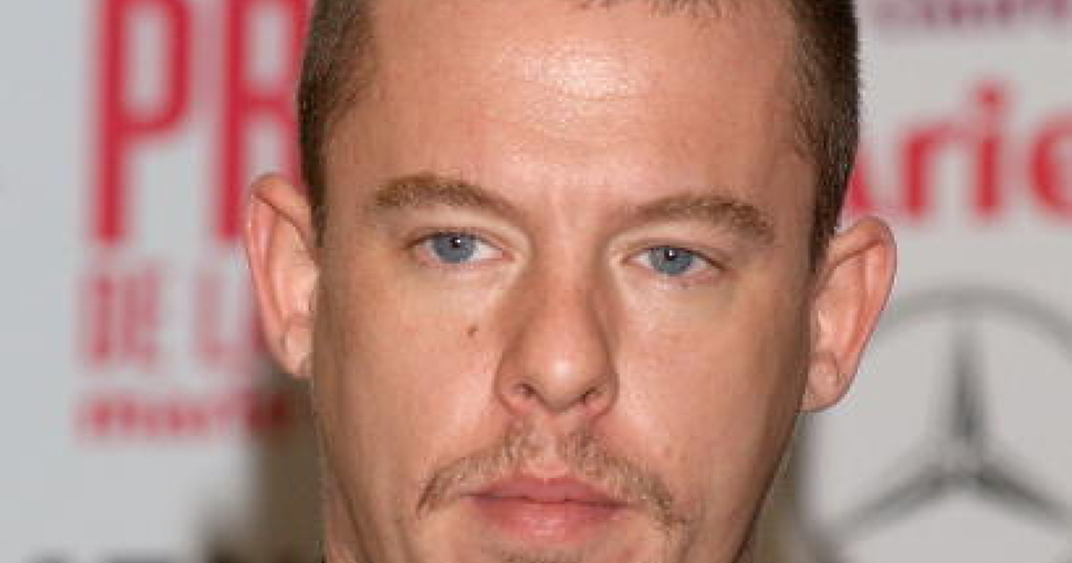 От създаването на модната къща Alexander McQueen не е минало