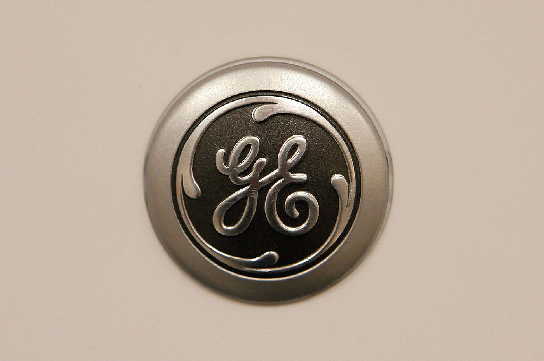 General Electric отново повиши прогнозата за печалба заради бума на авиацията