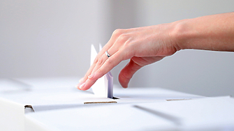 Избирателите могат да гласуват на местните избори само с хартиена