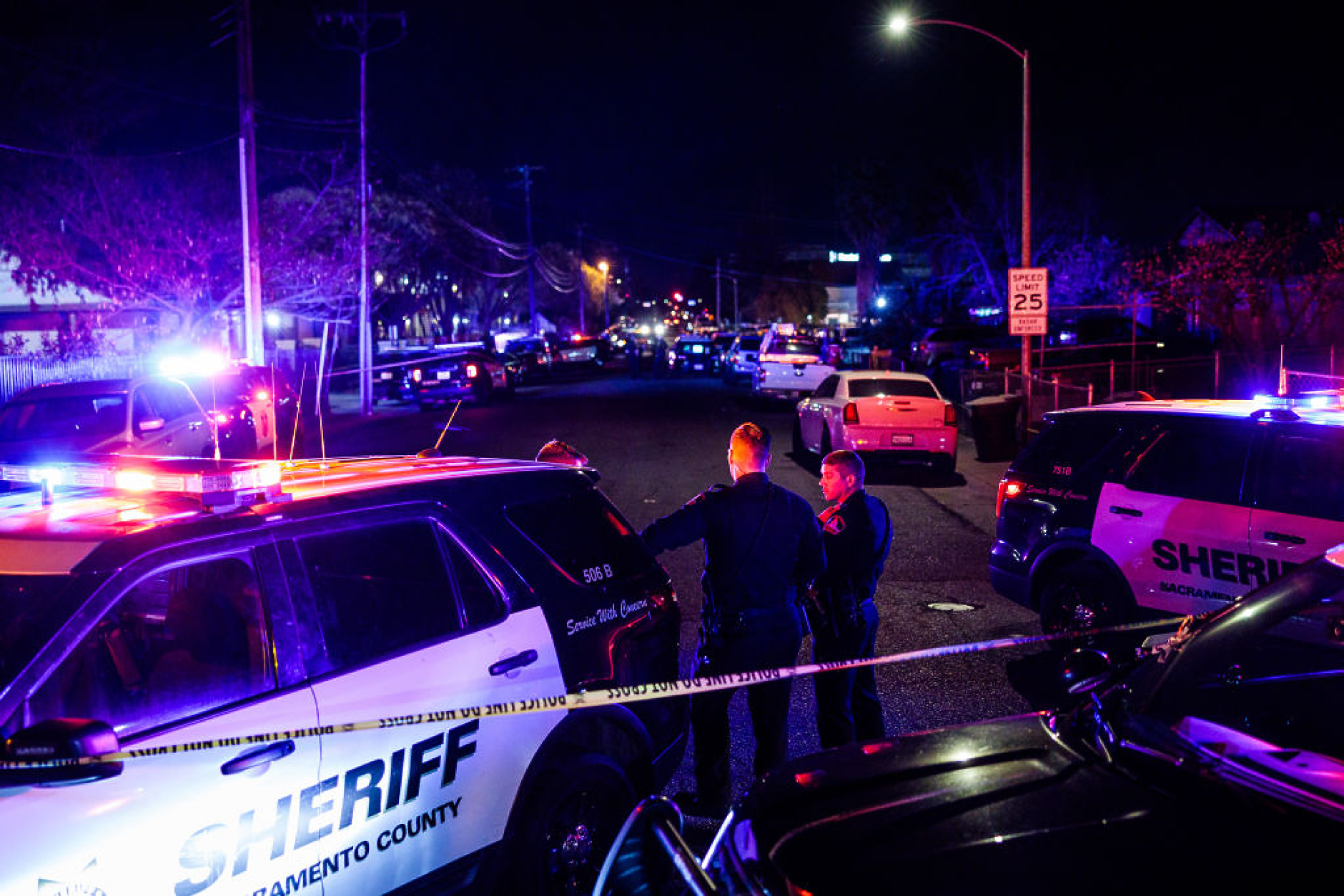 Най-малко 22 души бяха убити при масова стрелба в щата Мейн