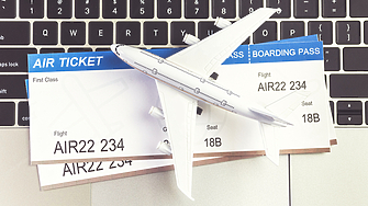 Брюксел проучва скорошното покачване на цените на самолетните билети в