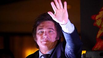 Либертарианецът Хавиер Милей спечели президентските избори в Аржентина показват частични