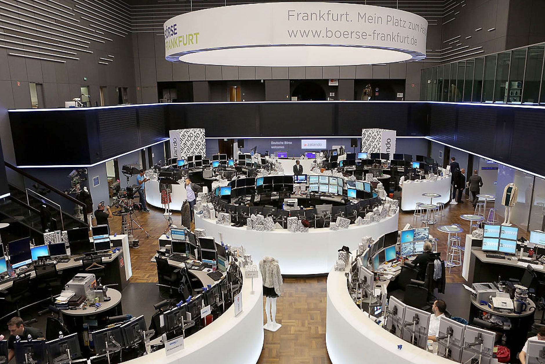 Европейските борси регистрираха повишения, докато пазарите чакат коментари от Фед*
