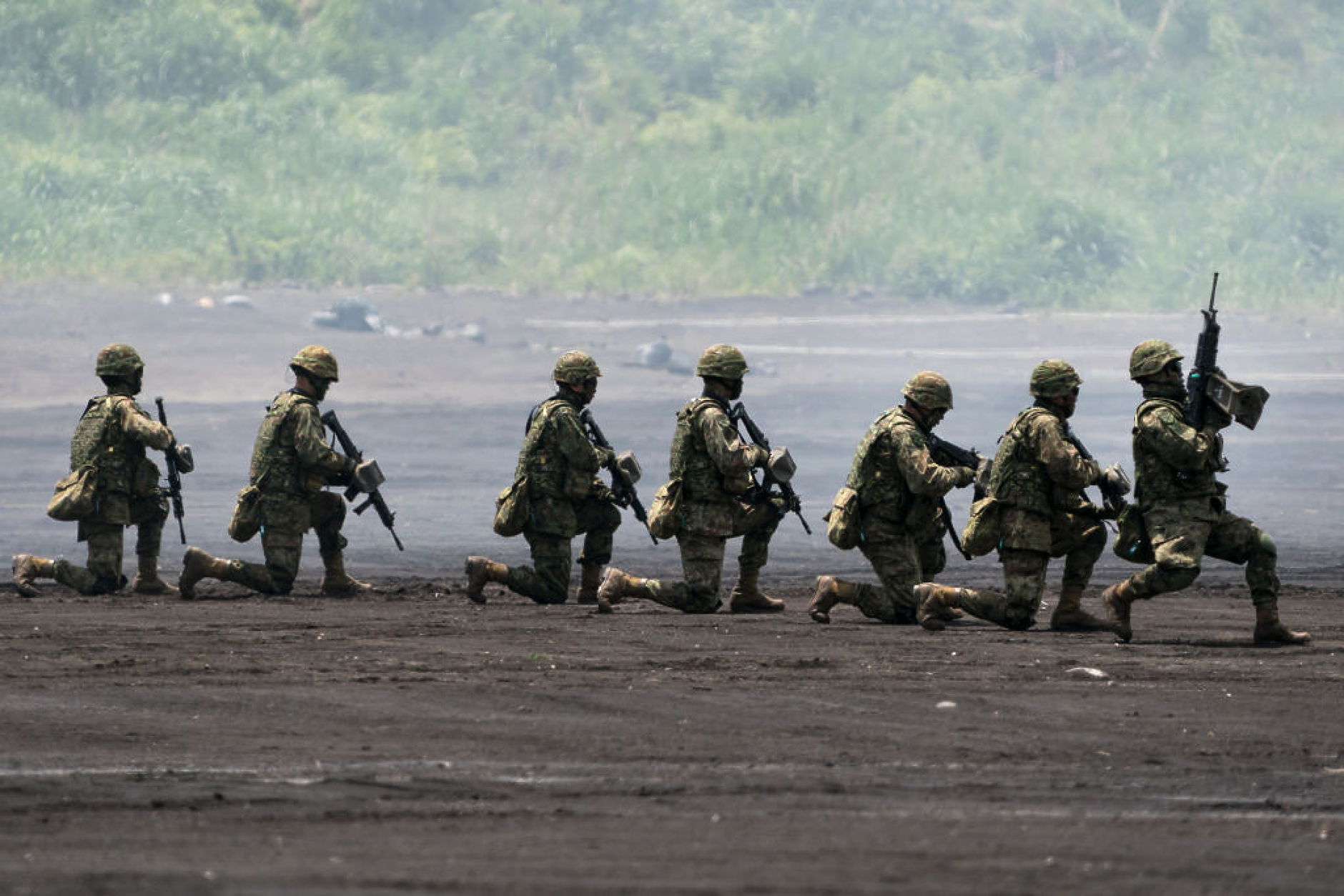 Японски войски извършиха учение на остров, уязвим за нападение от страна на Китай