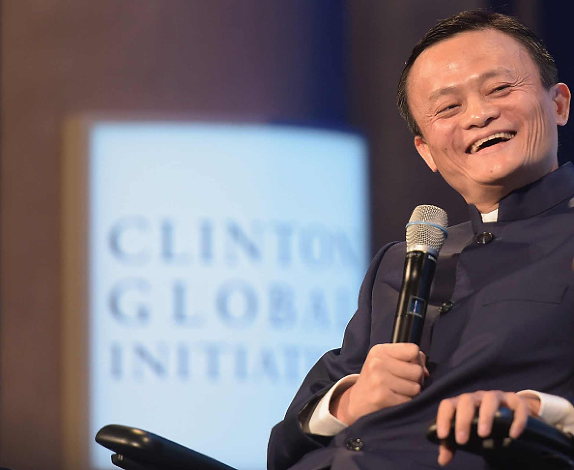 Основателят на Alibaba ще продаде акции на компанията на стойност 871 млн. долара
