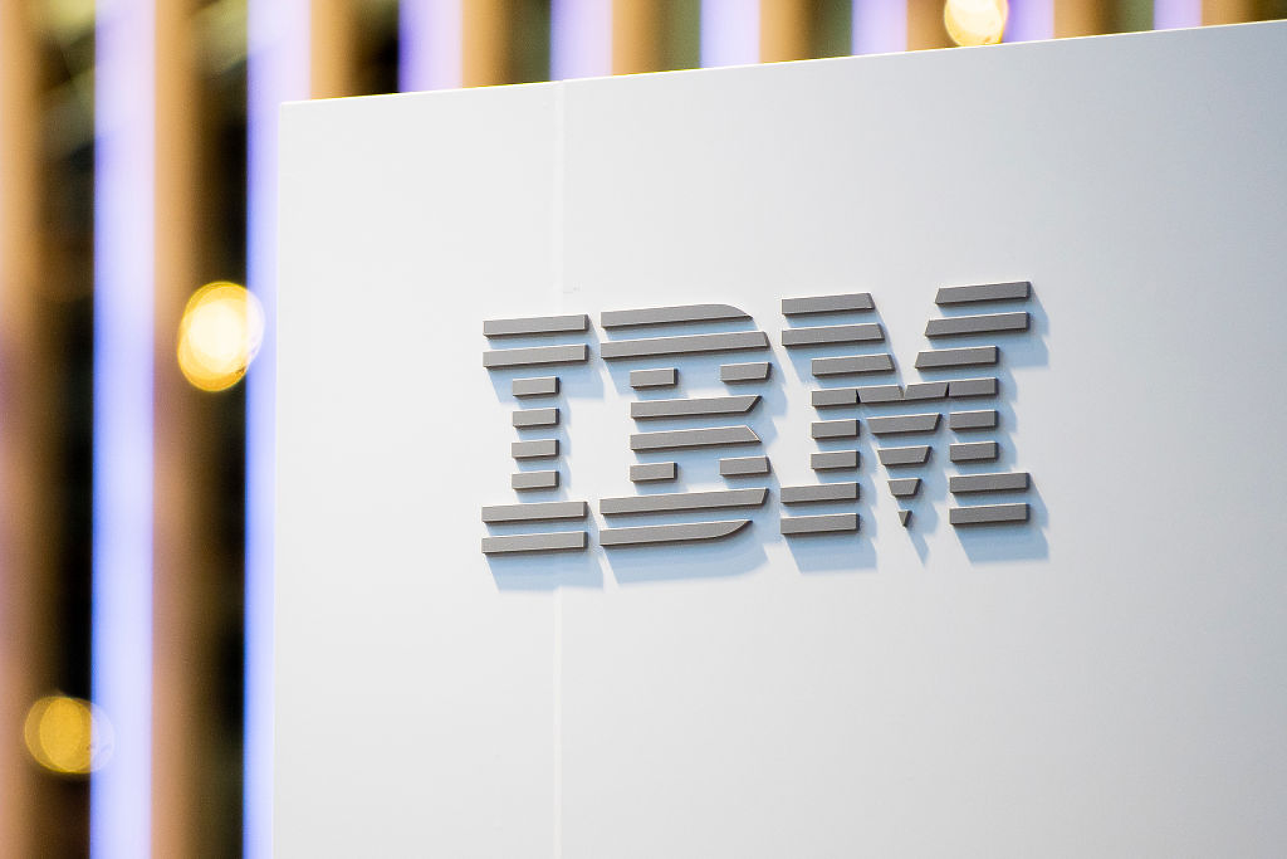 IBM спира да рекламира в X, след като рекламно съдържание на компанията се появи до нацистки постове