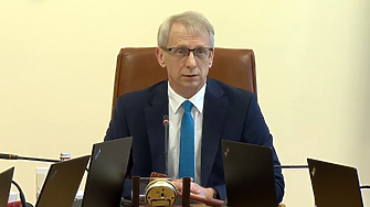 Изпращането на военна помощ на Украйна влезе в дневния ред на парламента