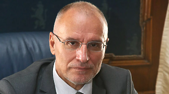 Управителят на БНБ Димитър Радев става  „Доктор хонорис кауза на УНСС“ 