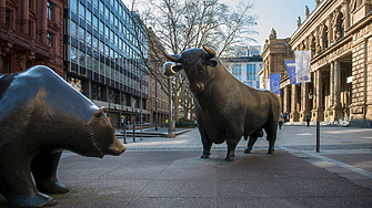 Най-големият хедж фонд в света залага на поевтиняване на европейските акции