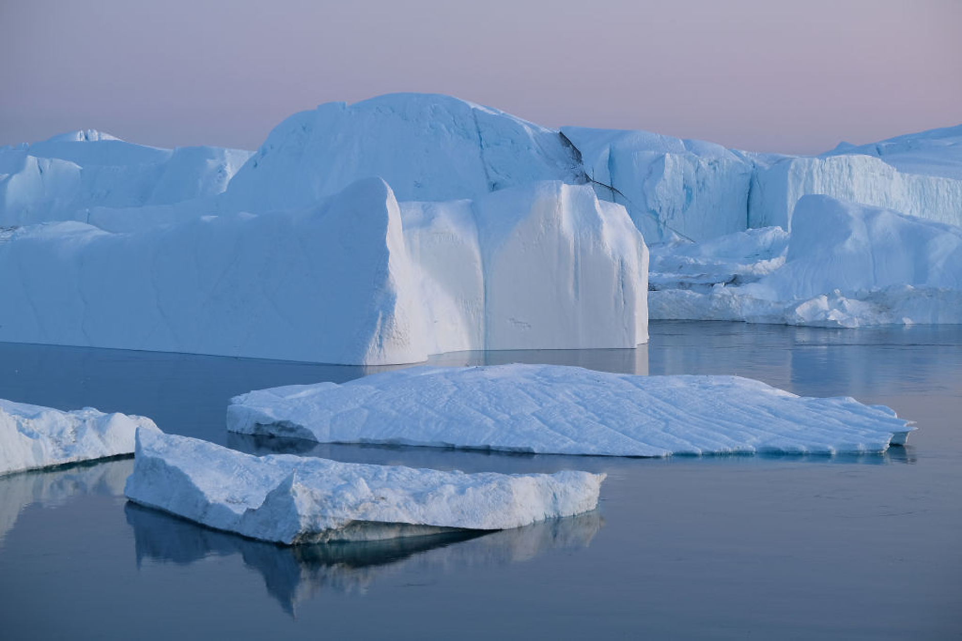 Най-големият айсберг в света се движи отново след 30 години