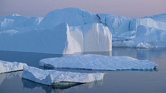 Най големият айсберг в света A23a се движи отново след