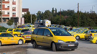 Стачката на таксиметровите шофьори в Гърция която започна в сряда