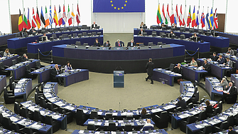 Еврокомисията препоръча стартиране на преговори за членство с Украйна и Молдова