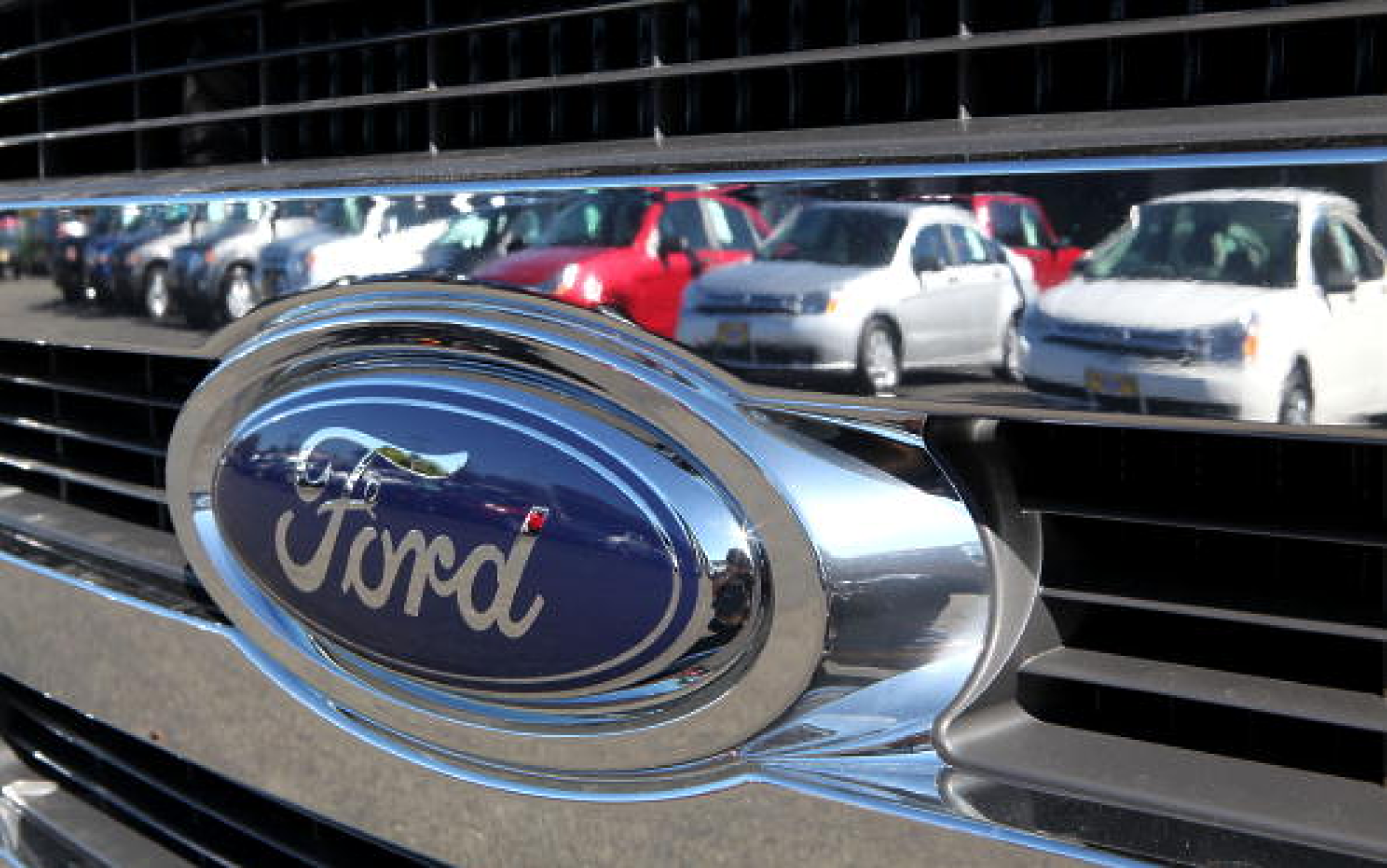 Стачката на работници във Ford намали прогнозите за печалби на компанията за 2023 г. 