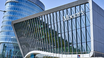 Агенция Moody s понижи перспективата за кредитния рейтинг на Китай от