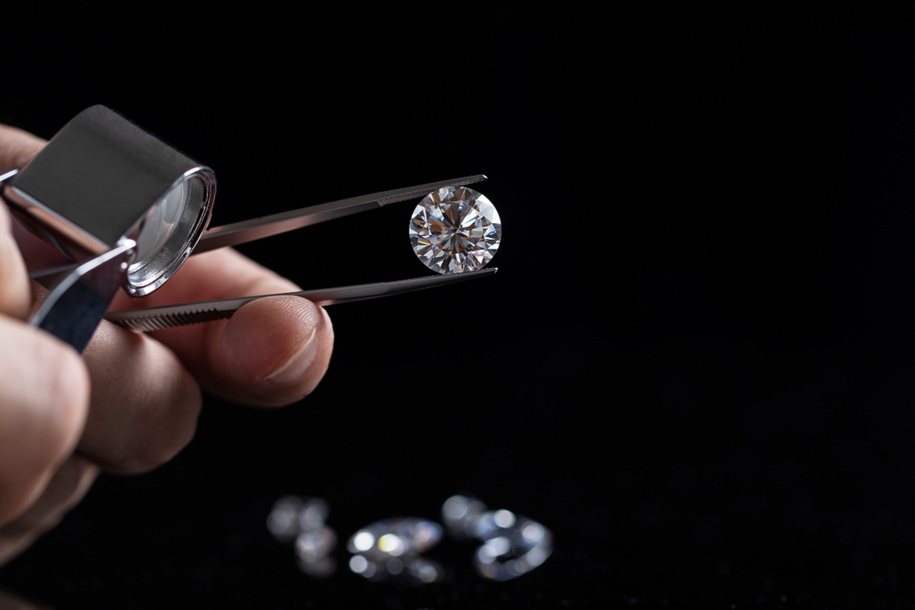 De Beers ще намали с 20% доставките на диаманти догодина заради спада на цените 