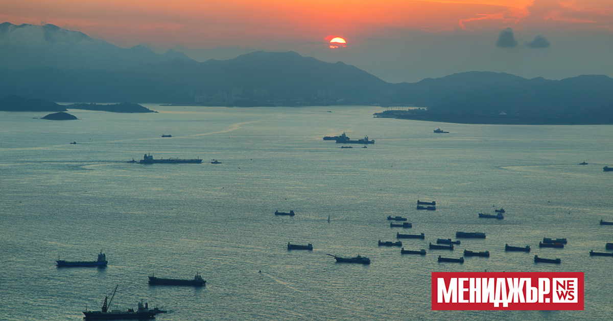 Филипинската брегова охрана (PCG) е изпратила два свои кораба в