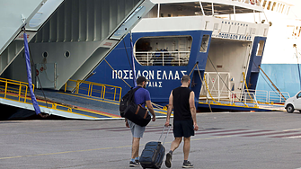 В Гърция поставят условия за превоз на електромобили с фериботи