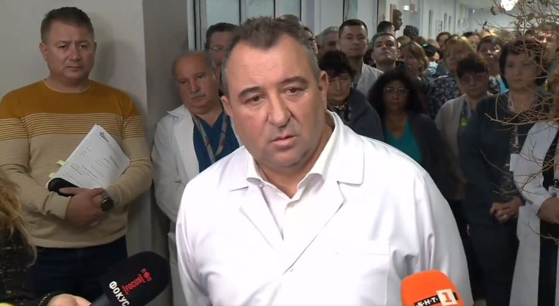 Пирогов завежда колективен иск срещу министър Хинков, шефът на болницата поиска проверка от Прокуратурата