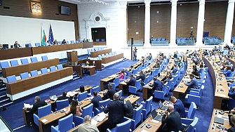 Народното събрание ограничи правомощията на президента при назначаването на служебни