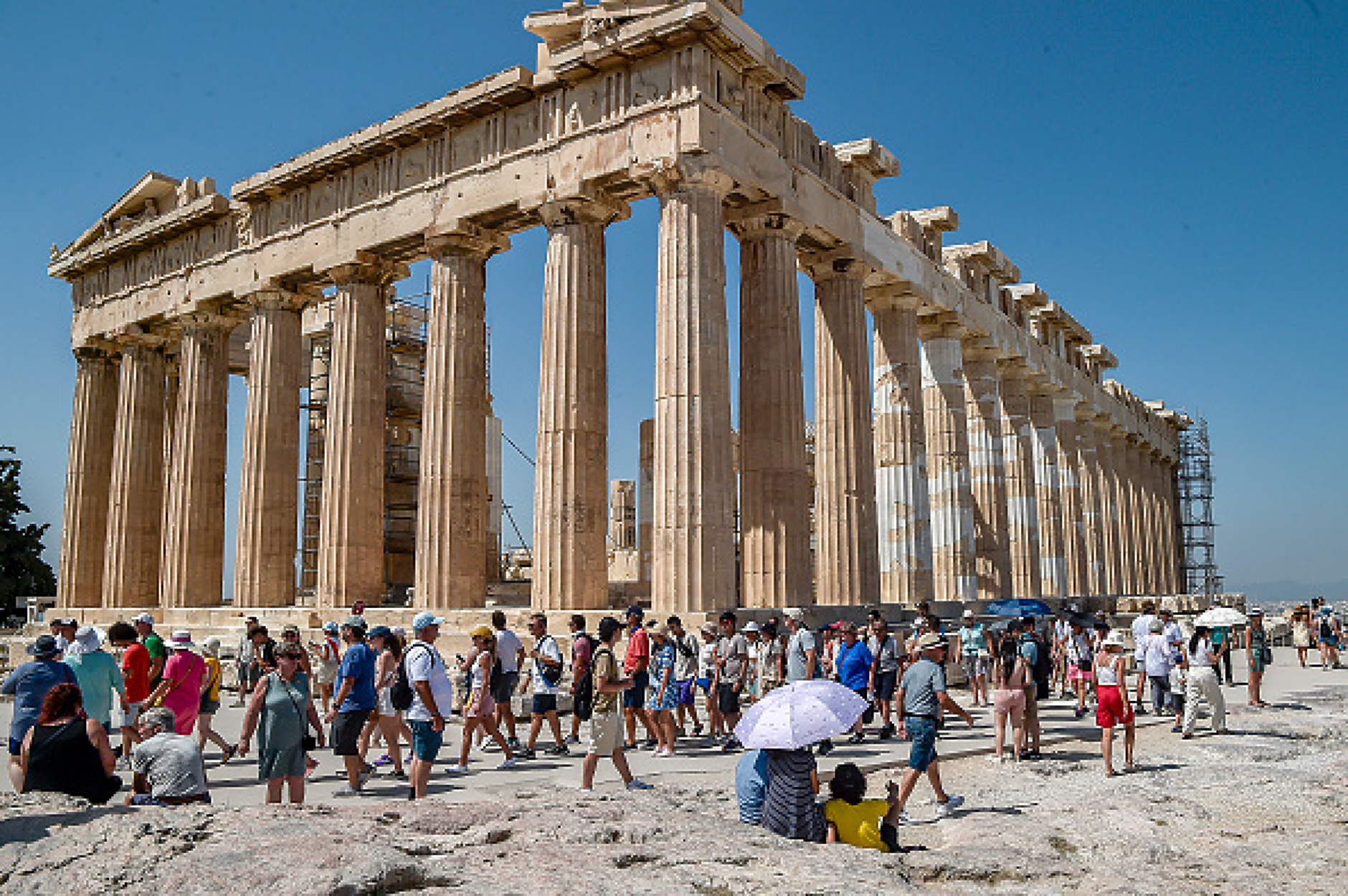 Гърция с план за вдигане на цените на билетите за Акропола и музеи с 50 %