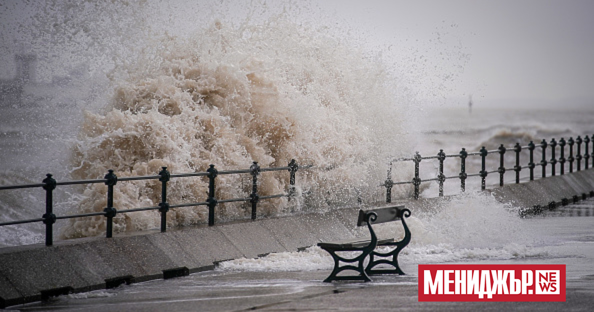 Втора поредна буря нахлу през нощта срещу неделя над Британските