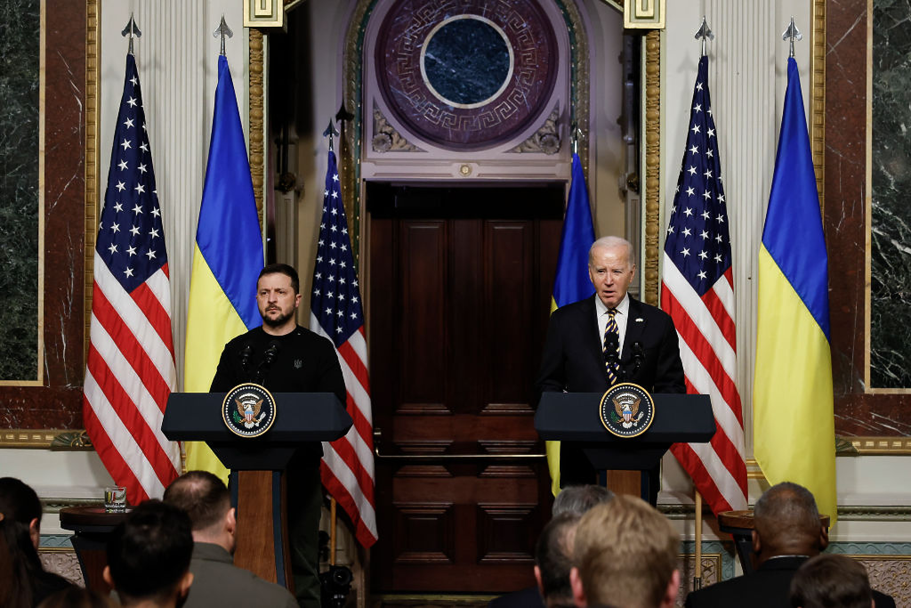 Байдън: САЩ трябва да стоят твърдо до Украйна и да продължат военната помощ